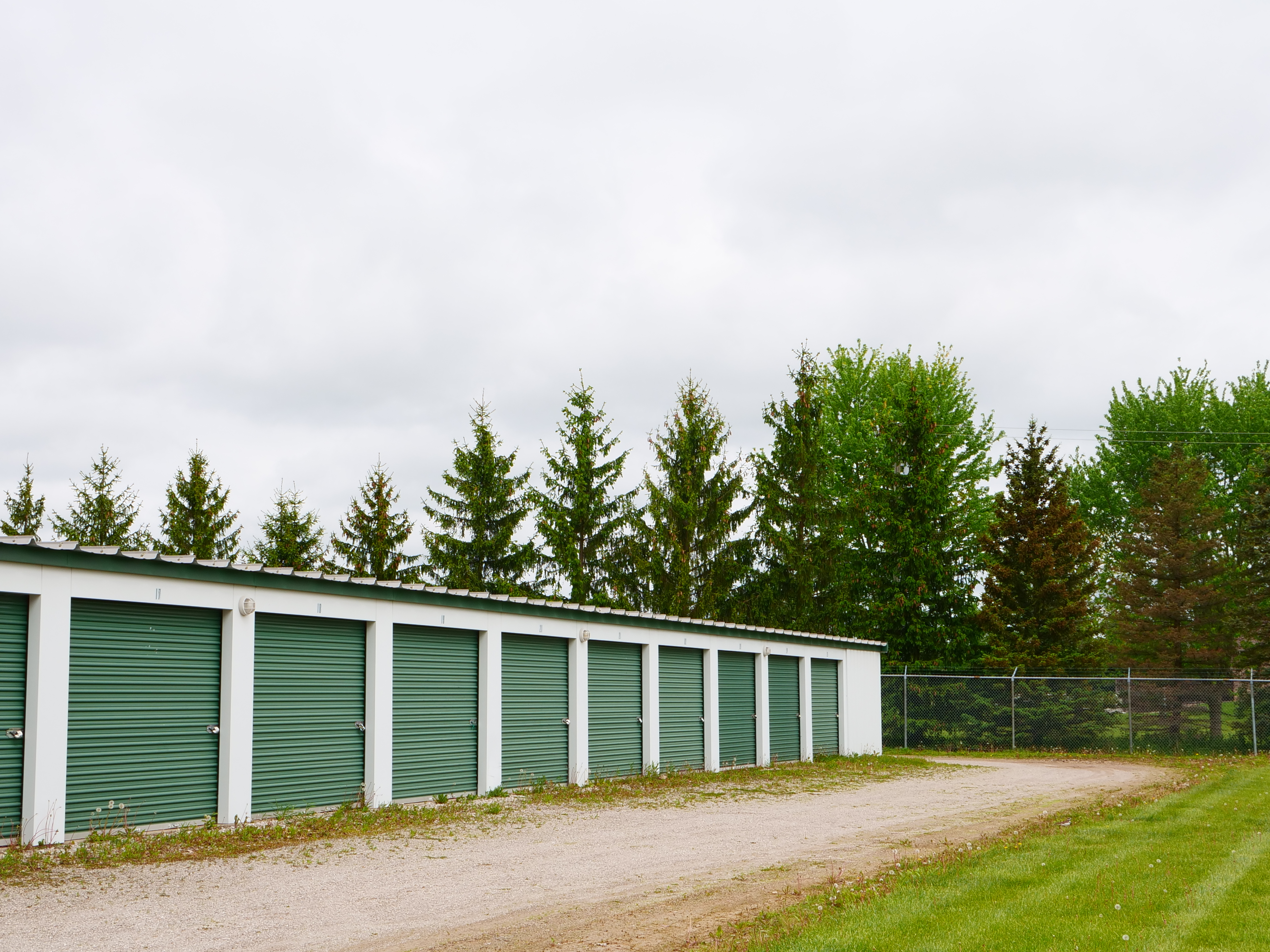 drive up units lapeer mi 48446 self storage